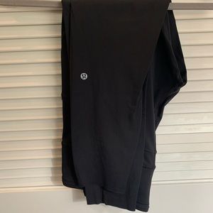 15% Off - Like NEW - $70 LuLulemon Fast and Free High-Rise Crop 23” - Black